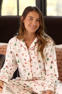 The Cat's Pajamas Women's A Very Vintage Christmas Flannel Classic Pajama Set