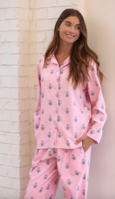 The Cat's Pajamas Women's Queen Bee Flannel Classic Pajama Set in Pink