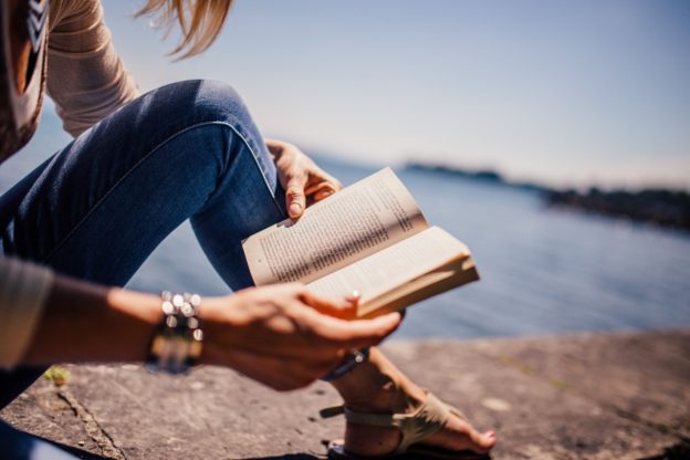 11 Best Summer Beach Reads