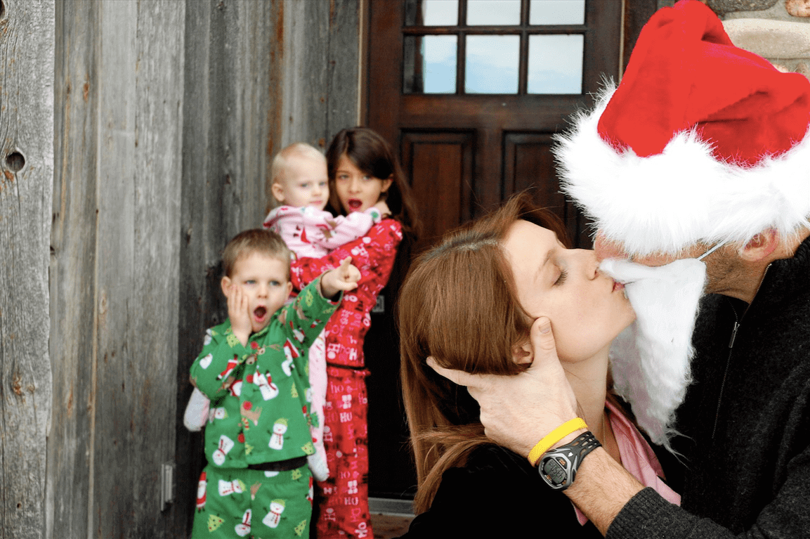 Funny Family Holiday Photo Ideas