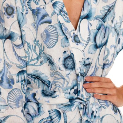 The Lazy Poet Women's Lola Blue Medusa Linen Kimono Robe
