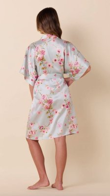 The Cat's Pajamas Women's Morning In Kyoto Silk Kimono Robe